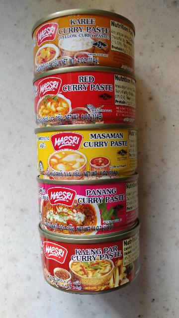 5
different cans of Maesri
curries