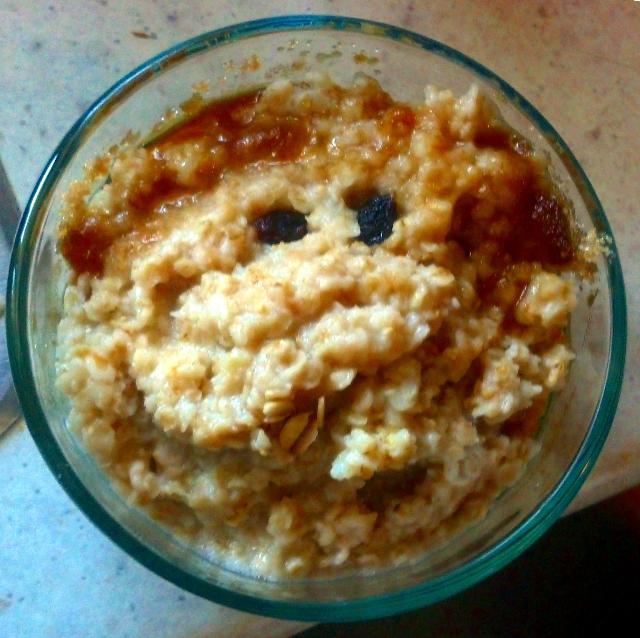 Oatmeal
    with Raisins for Eyes