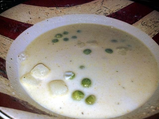 Potato
    Pea soup with emulsifier